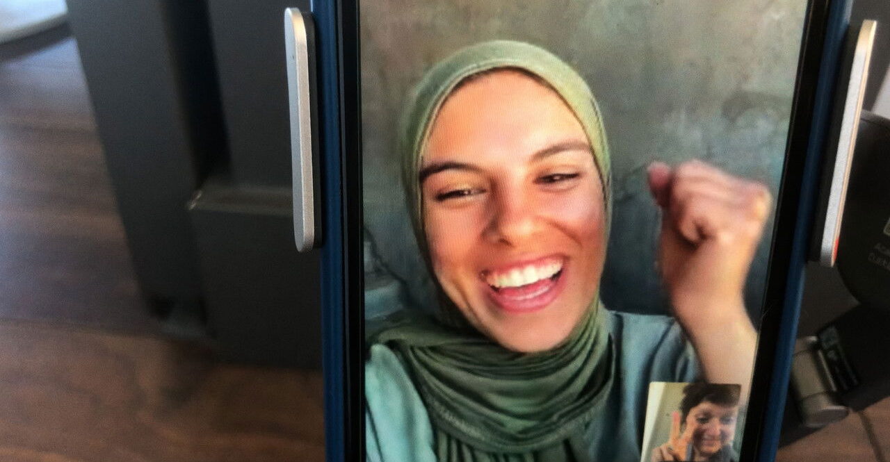 Put your soul on your hand and walk